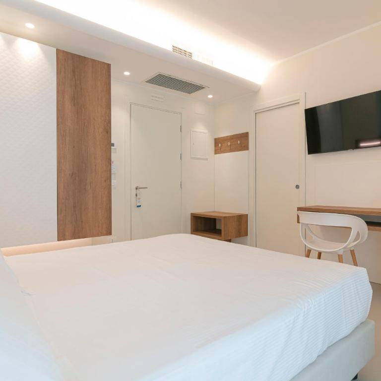 Hotel Mistral - Double Room with Terrace - 2