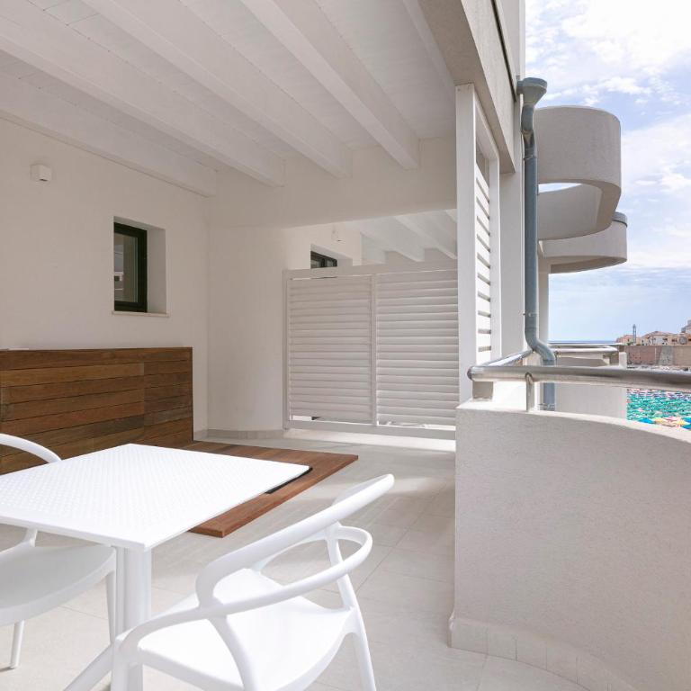 Hotel Mistral - Double Room with Terrace - 6