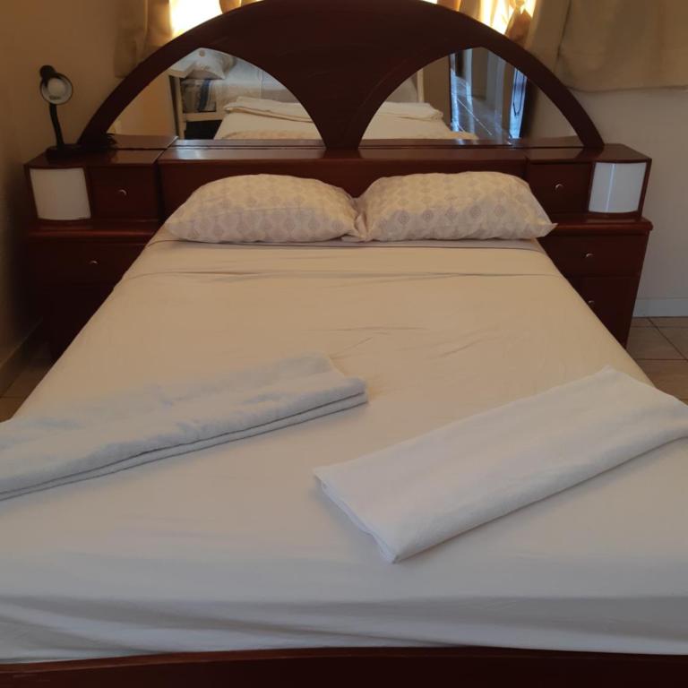 El Canadiense - Standard Double or Twin Room with Balcony - 9