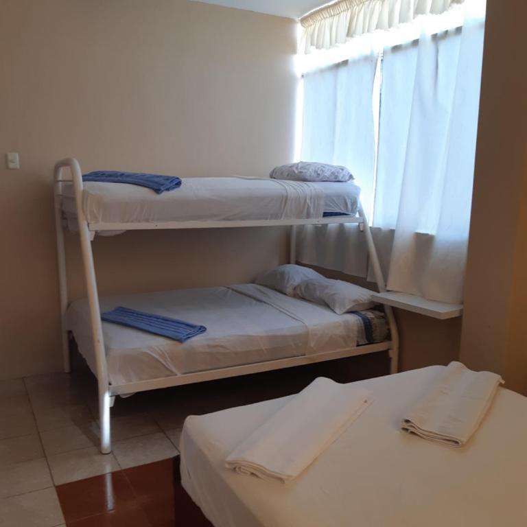 El Canadiense - Standard Double or Twin Room with Balcony - 8