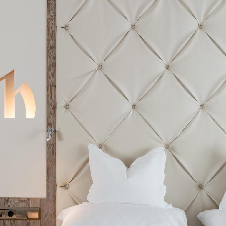 Hochfirst Luxury Mountain Resort - Doppelzimmer mit Balkon - 2