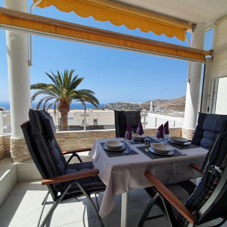 Spacious Apartment with Sea view - Apartment - 2