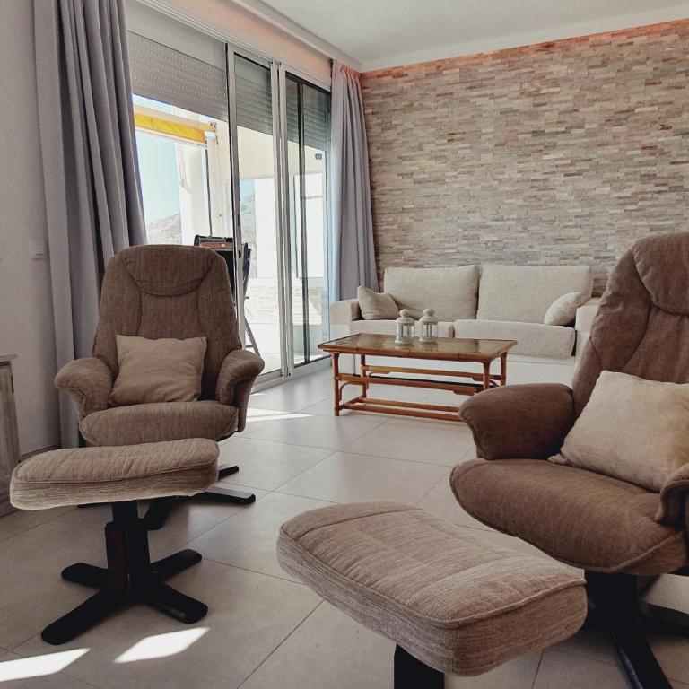 Spacious Apartment with Sea view - Apartment - 13