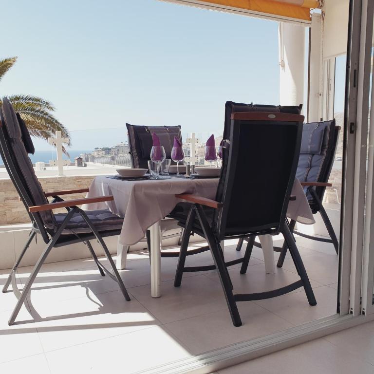 Spacious Apartment with Sea view - Apartment - 53