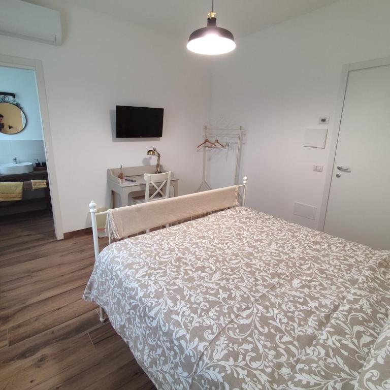 LORA GIUSTA GUEST HOUSE - Camera Matrimoniale con Bagno Privato - 3