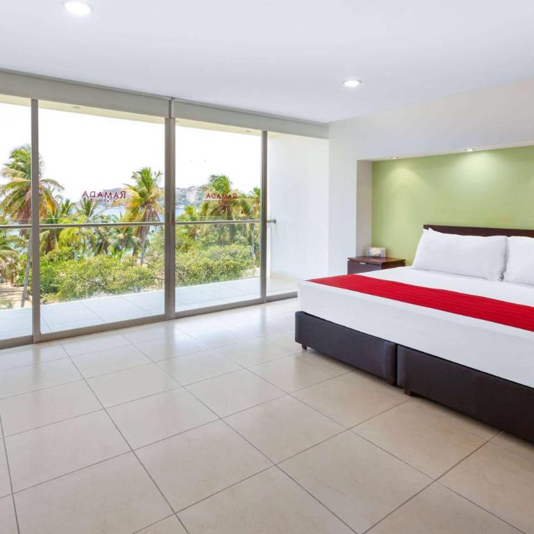 Ramada by Wyndham Acapulco Hotel & Suites - Suite Junior - 1