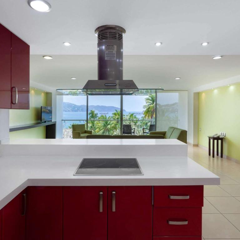 Ramada by Wyndham Acapulco Hotel & Suites - Suite Junior - 2