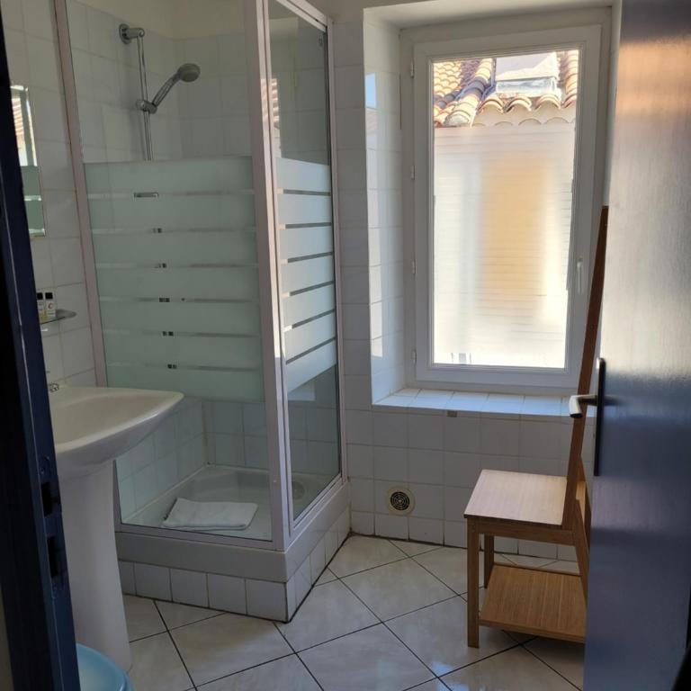 Le Cocardier - Chambre Double avec Salle de Bains Commune - 1