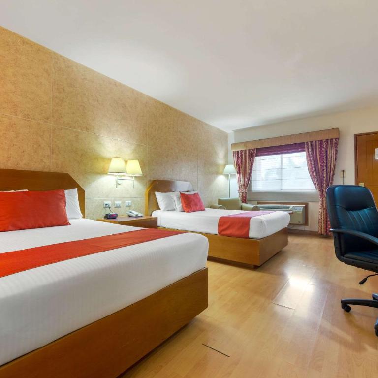 Comfort Inn Monterrey Norte - 2 Double Beds, Courtyard View - 2