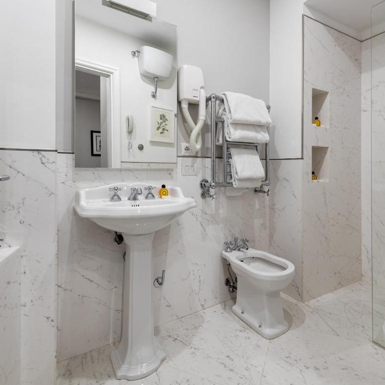 Hotel Roma - Double or Twin Room - Annex - 5