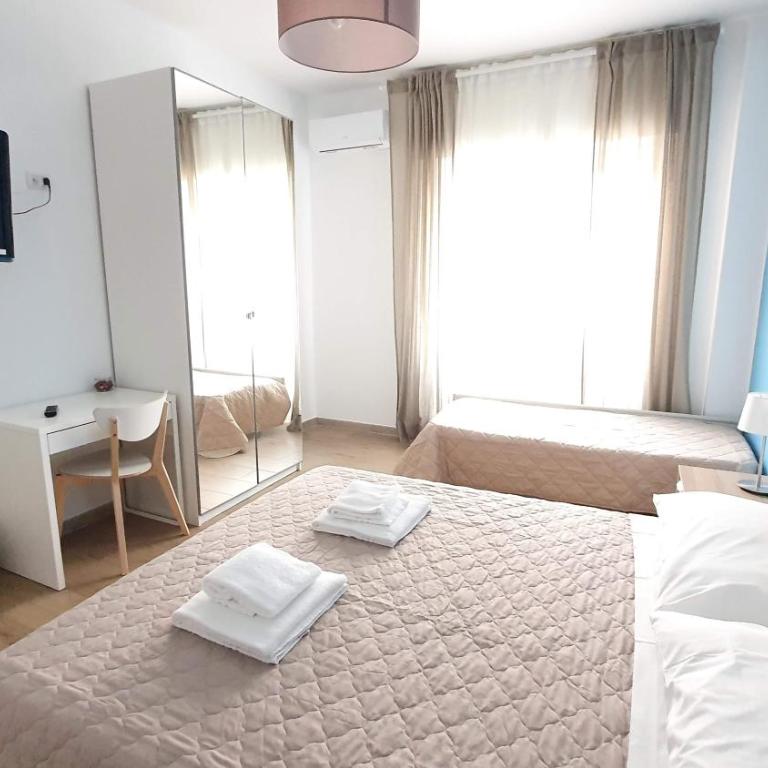 Comfy Vito Rooms with Ensuite and Parking - Bari Policlinico - Triple Room - 16