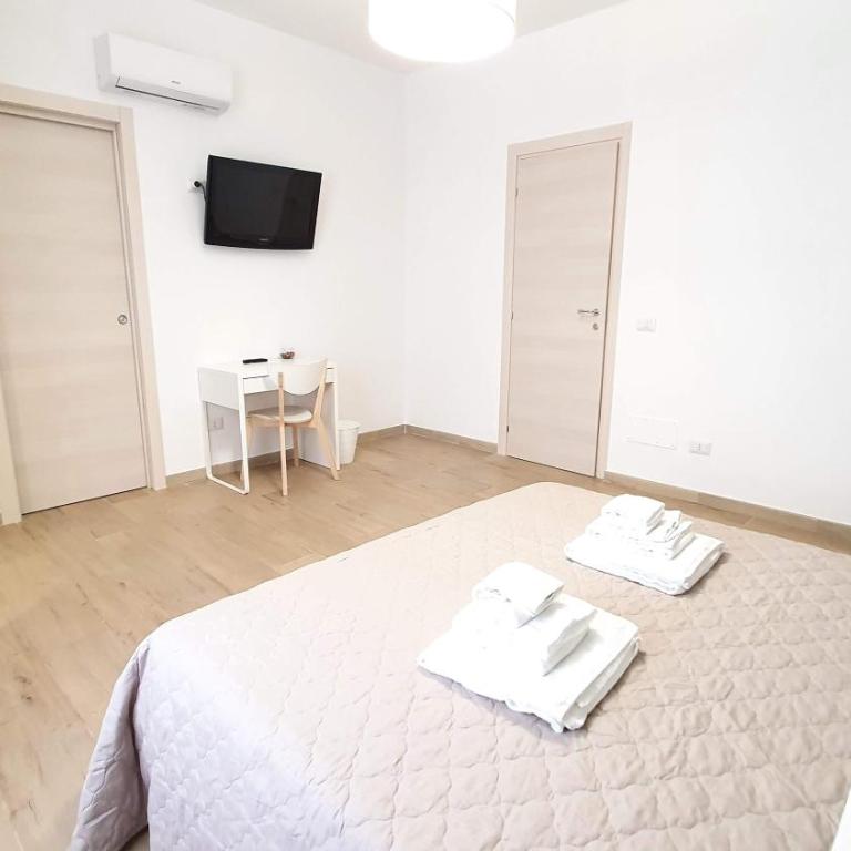 Comfy Vito Rooms with Ensuite and Parking - Bari Policlinico - Triple Room - 14