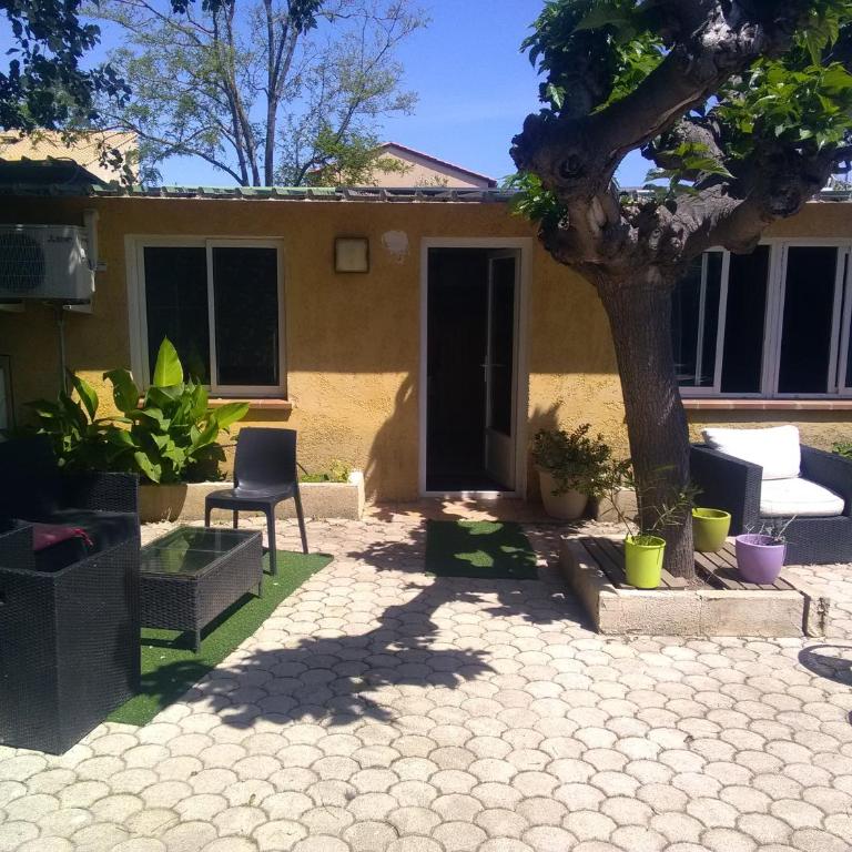 Studios - Bord de Plage - Maison 2 Chambres - 4