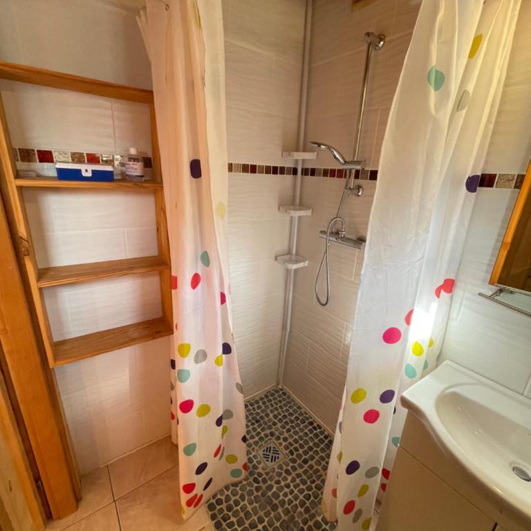 Chalet Des Feignes - Two-Bedroom Chalet - 18