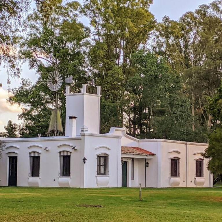 Estancia La Aurora, en Provincia de Buenos Aires - Villa - 1
