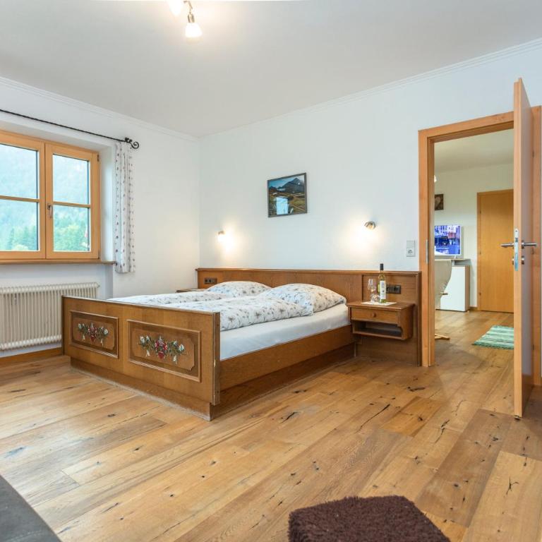 Ferienwohnungen Weberbauer - Apartment mit 2 Schlafzimmern und Balkon - 8