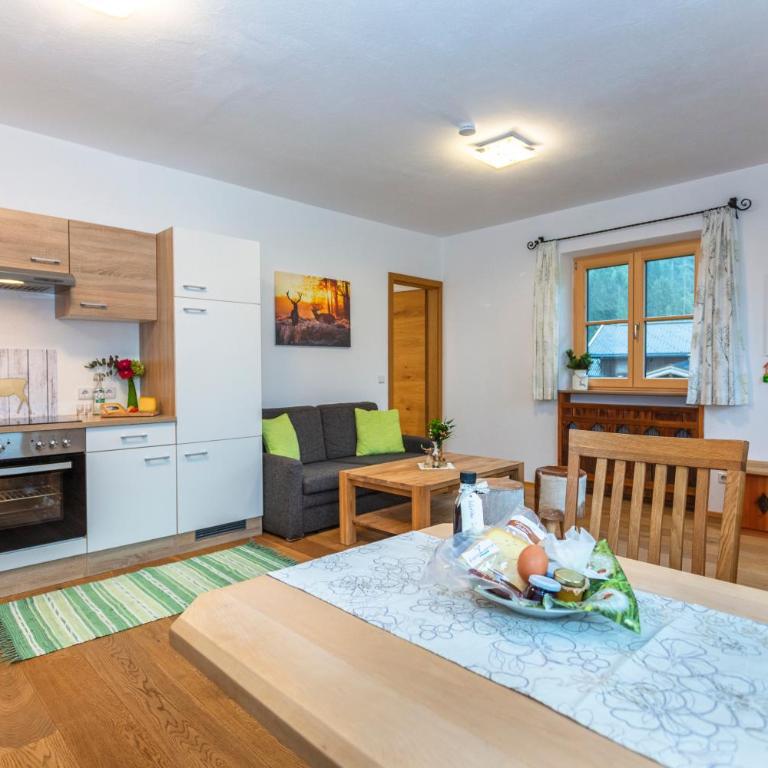 Ferienwohnungen Weberbauer - Apartment mit 1 Schlafzimmer und Balkon - 1