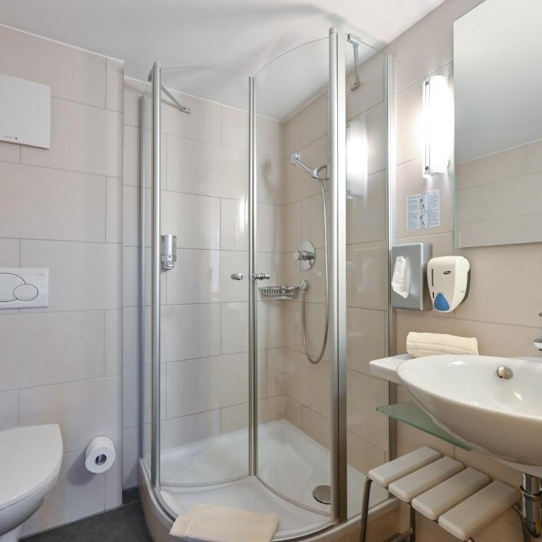 Hotel Weinbauer - Standard Doppelzimmer mit Straßenblick - 13
