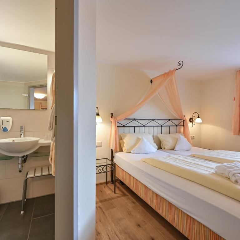 Hotel Weinbauer - Standard Doppelzimmer mit Straßenblick - 16