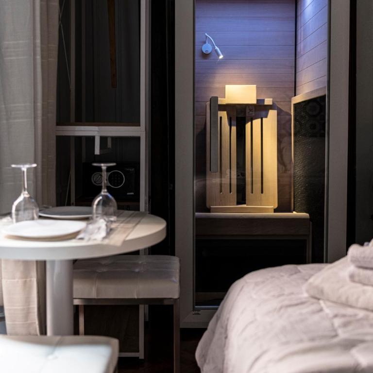 Navona Central Suites - Suite Senior con Vasca Idromassaggio e Sauna - 9