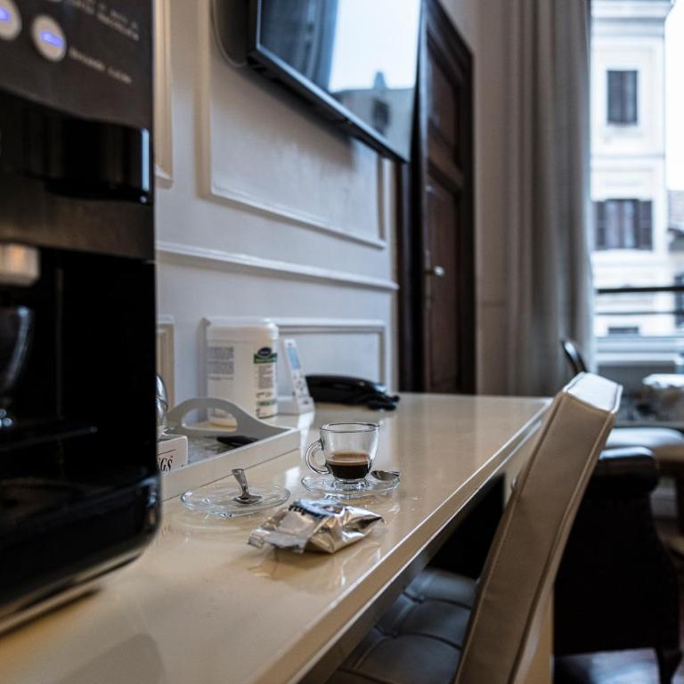 Navona Central Suites - Suite Superior con Vasca Idromassaggio e Sauna a Vapore - 25