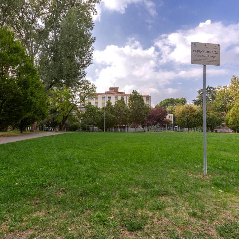 GuestHost - Ferrara a 5 min dalla Stazione Apartment x5 - Appartamento con 2 Camere da Letto - 24