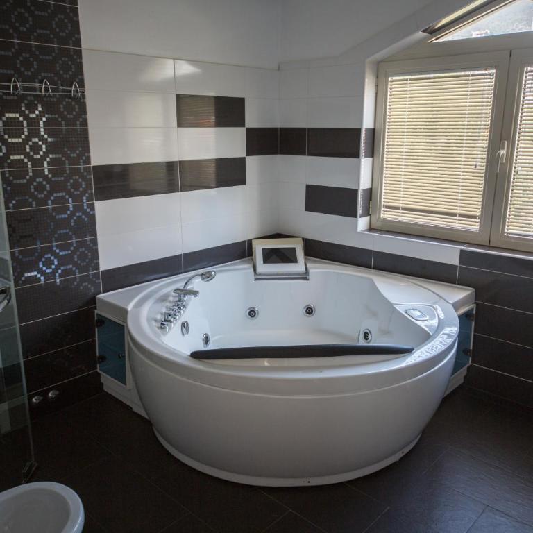Spa Resort Luxury Apartments - Penthouse Apartment - 14