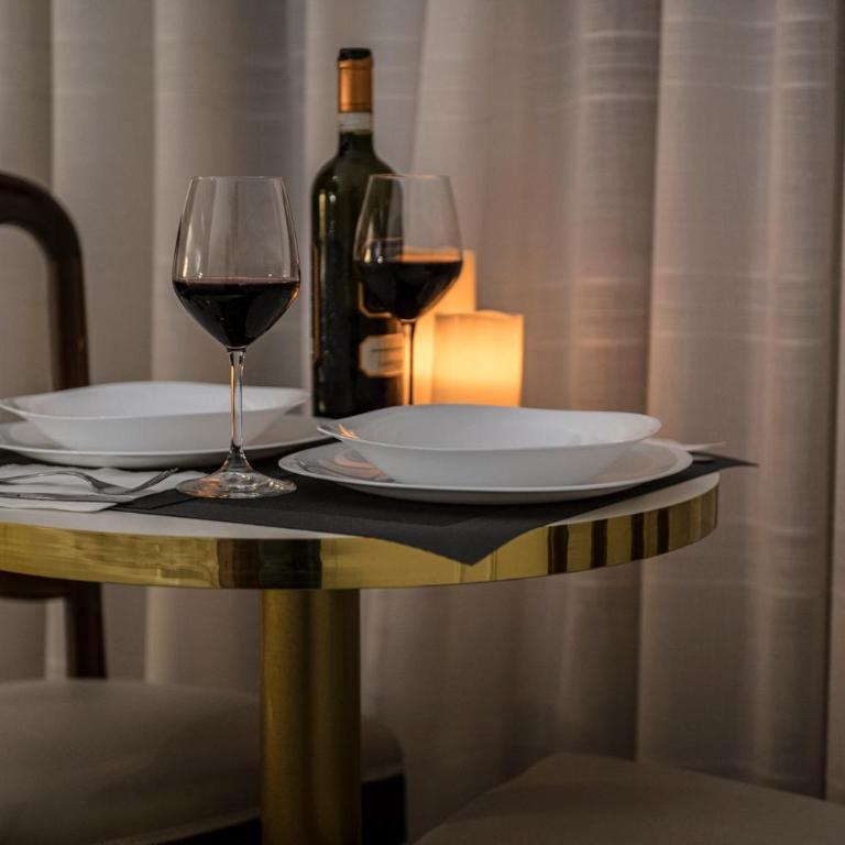 Navona Central Suites - Suite Superior con Vasca Idromassaggio e Sauna a Vapore - 22