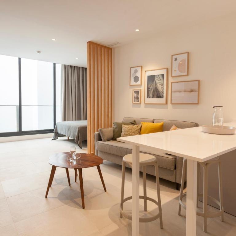 Apartamentos Málaga Premium - Calle Granada - Estudio Interior - 3