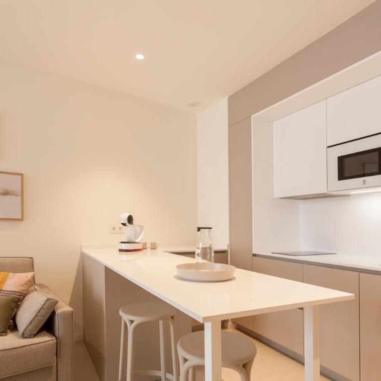 Apartamentos Málaga Premium - Calle Granada - Estudio Interior - 4
