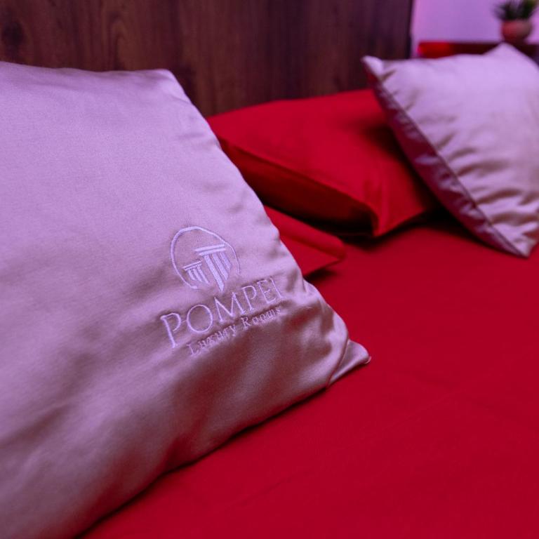 Pompei Luxury Rooms - Suite con Vasca Idromassaggio - 3