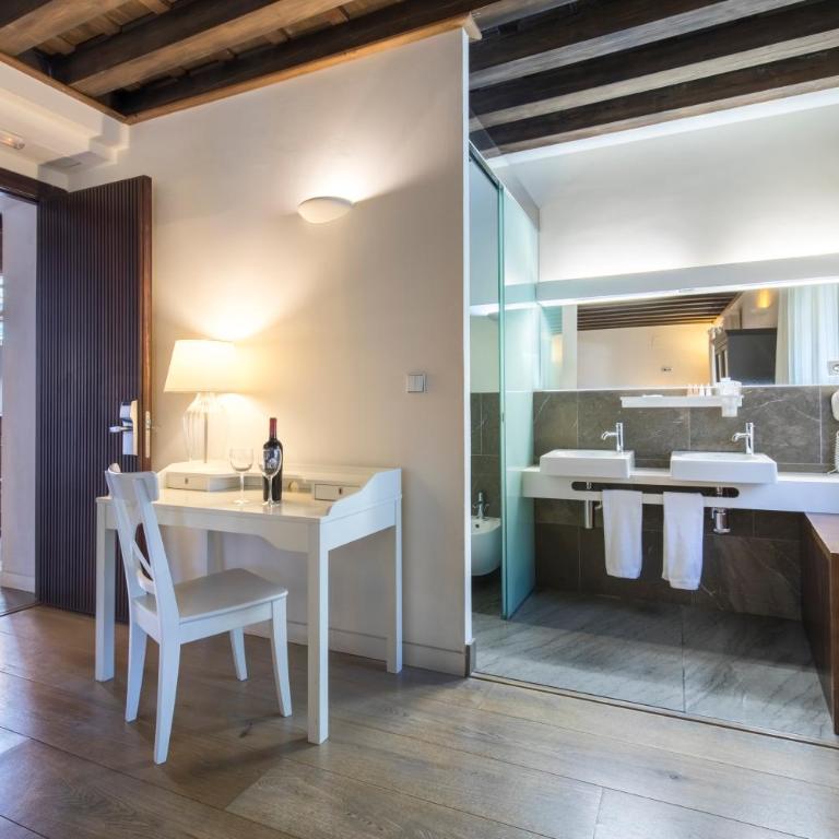Shine Albayzín - Superior Double or Twin Room with with Alhambra View - 14