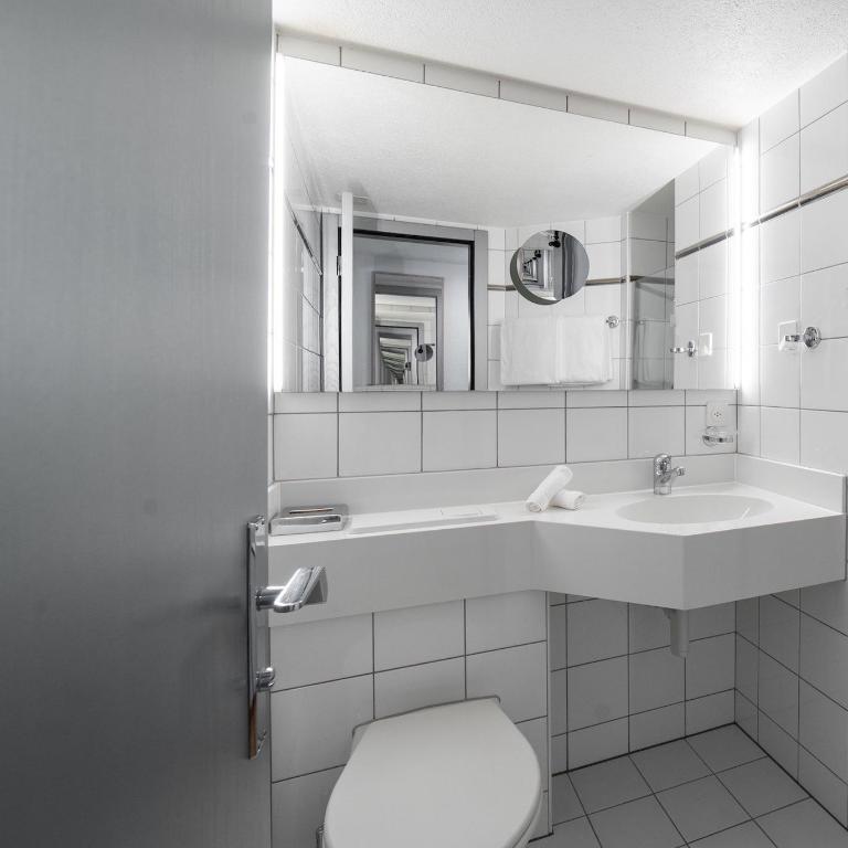 Boutique Hotel Stockalperhof - Premium Room with Balcony - 5