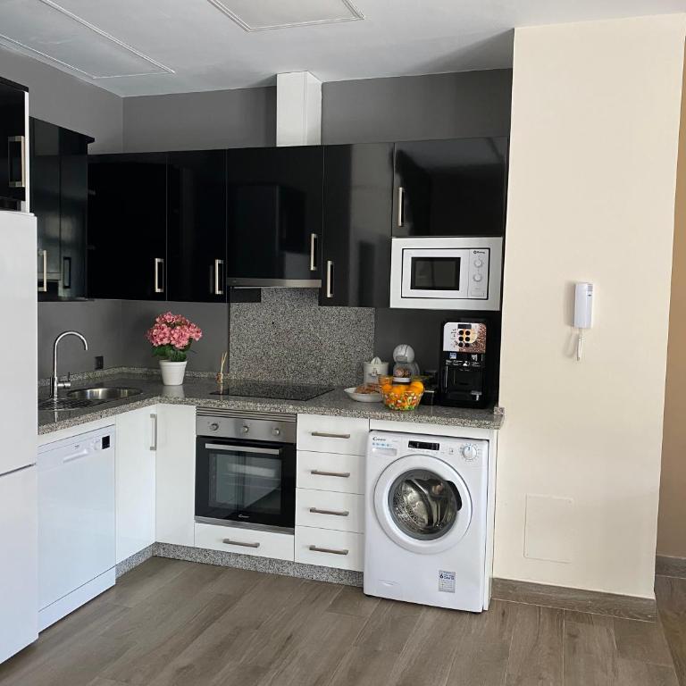 Duplex de lujo en la playa , jacuzzy, piscina, chimenea y padel - Duplex Apartment - 20
