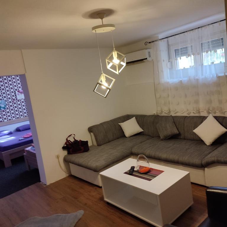 V&J apartments - One-Bedroom Apartment - 2