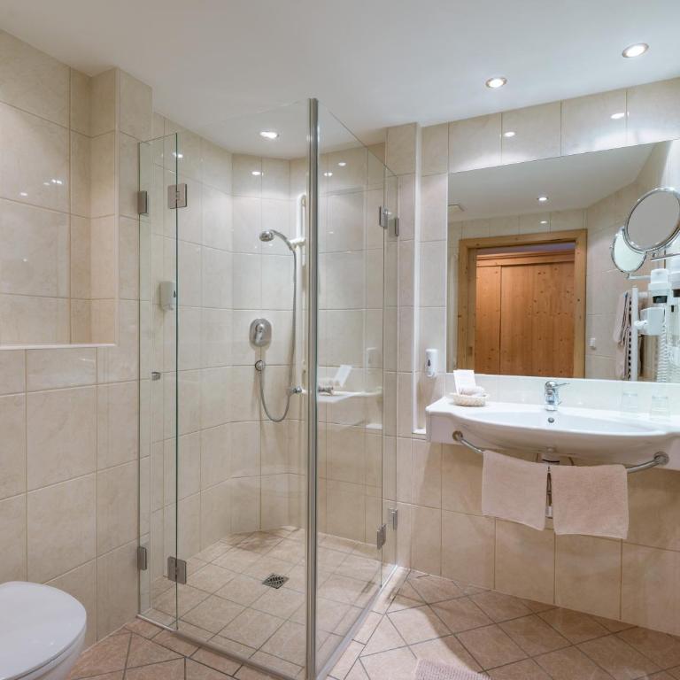 Hotel Zentral ****superior - Doppelzimmer „Elegance“ - 6