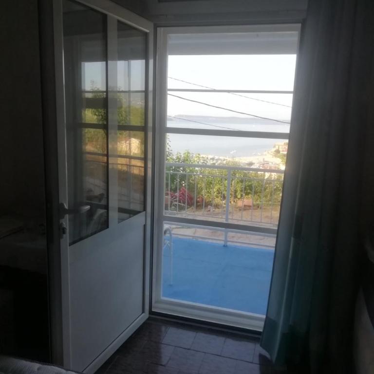 PLAVOBELA KUĆA SA MAGIČNIM POGLEDOM NA MORE - Kuća sa 2 Spavaće Sobe - 15