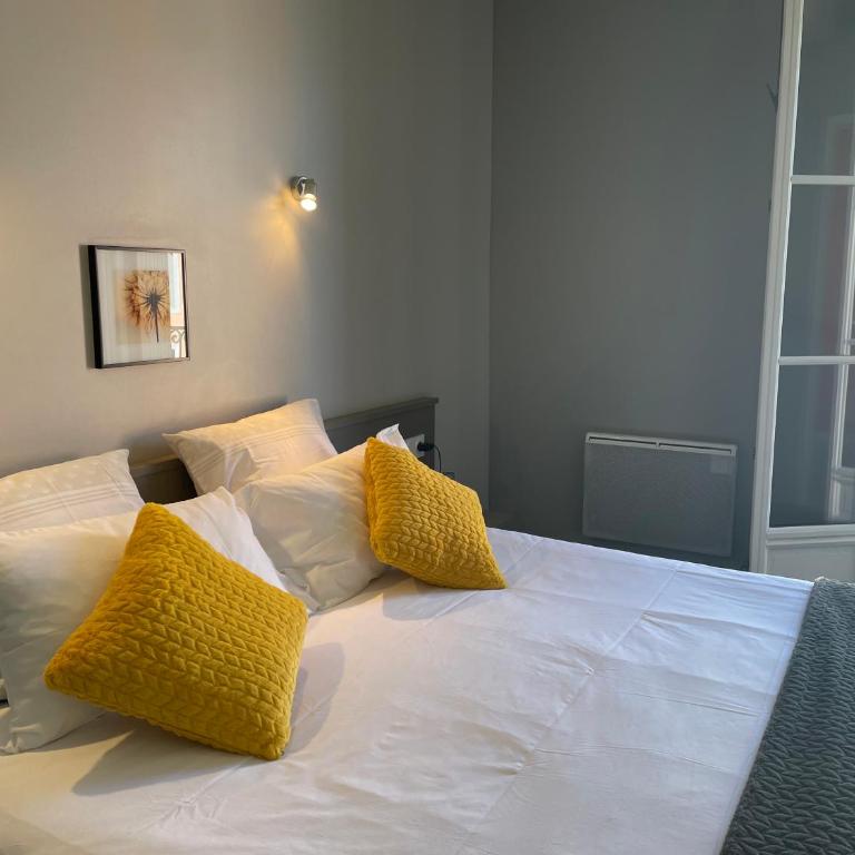 Logis Hôtel Castel de Mirambel - Chambre Double - 5