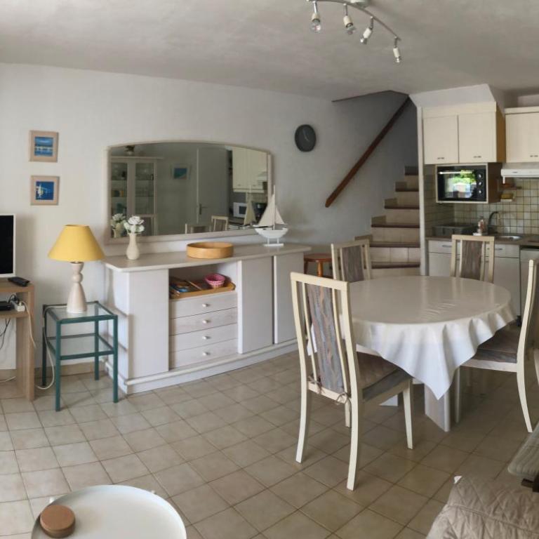 Confort et calme à deux pas des plages de Valras - Vacation Home - 2