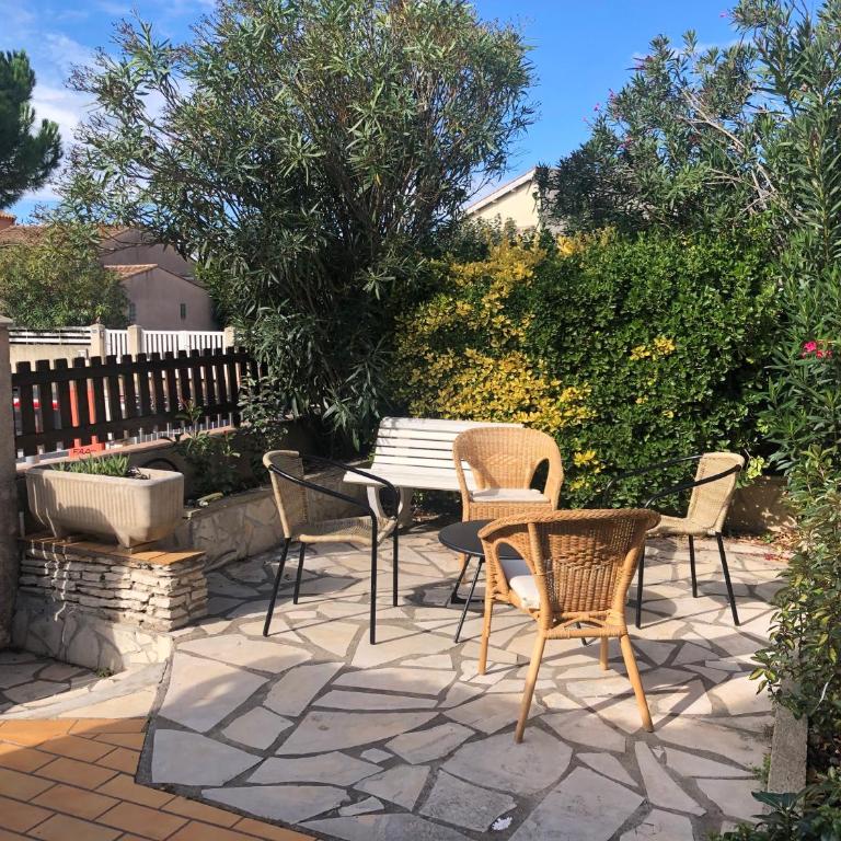 Confort et calme à deux pas des plages de Valras - Vacation Home - 1