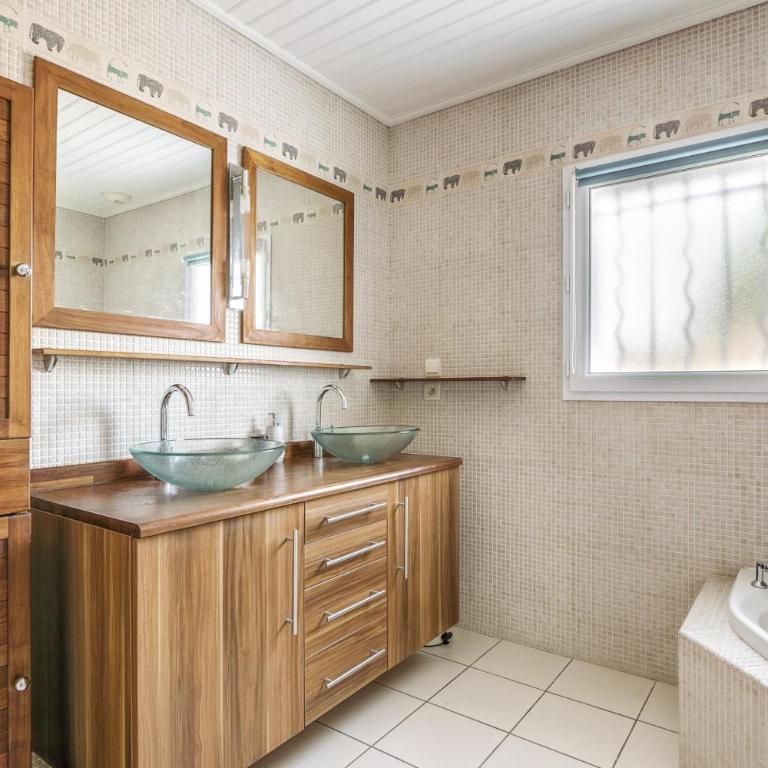 Maison avec piscine pour 6 personnes - Maison de Vacances - 24