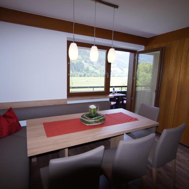 Appartement Gästehaus Aloisia - Apartment mit 3 Schlafzimmern und Balkon - 16