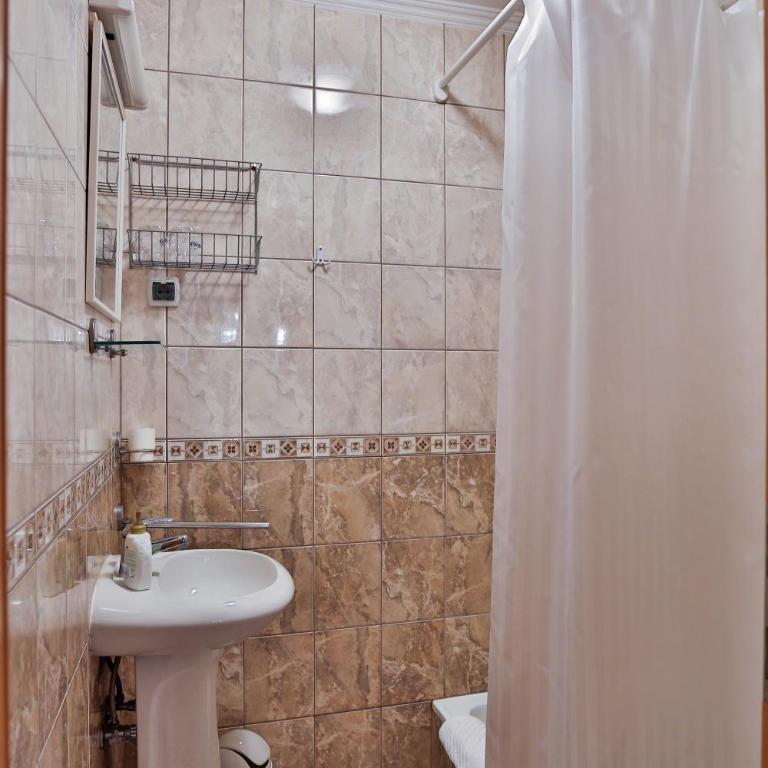 Guest house Mali hotel - Triple Room - 1