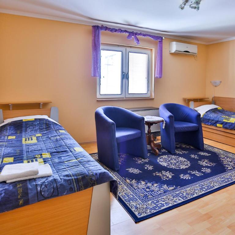 Guest house Mali hotel - Double or Twin Room with Private Bathroom - 2