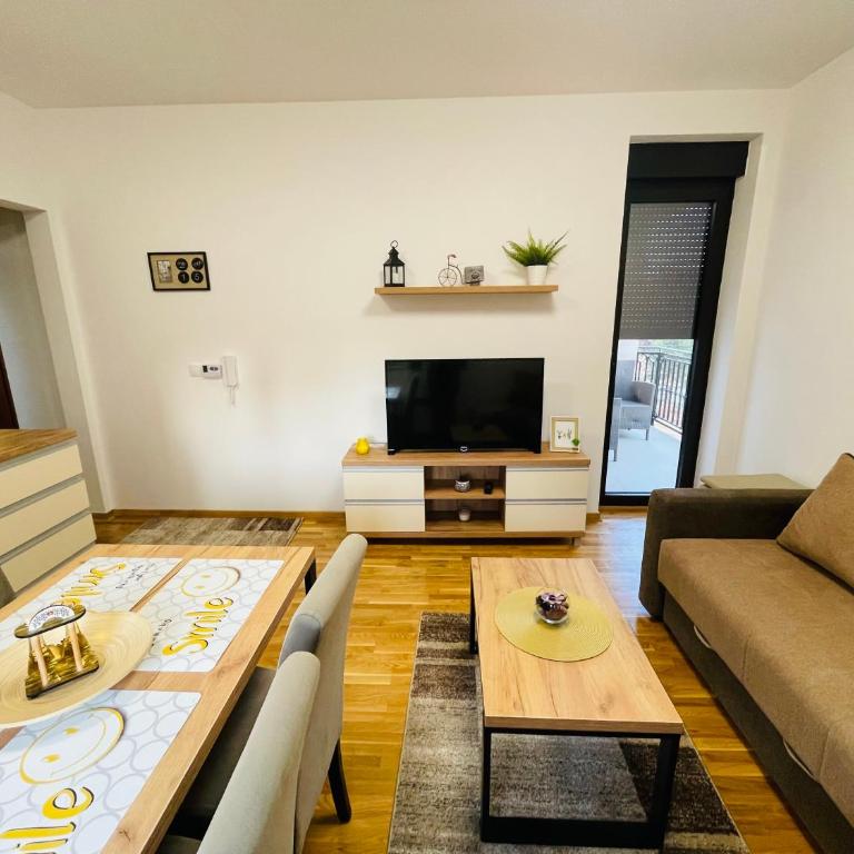 Lux Apartmani Vojinović - Apartman sa Pogledom na Planinu - 12