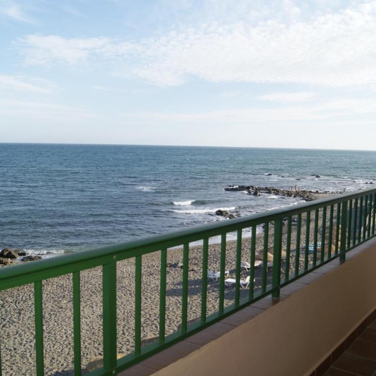 Apartamentos La Dorada - Apartamento de 2 dormitorios con vistas al mar - 2