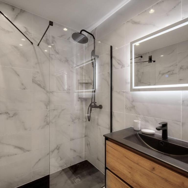 Cannes Luxury Rental - Stunning apartment with terrace to rent Grand Hotel - Appartement - 3