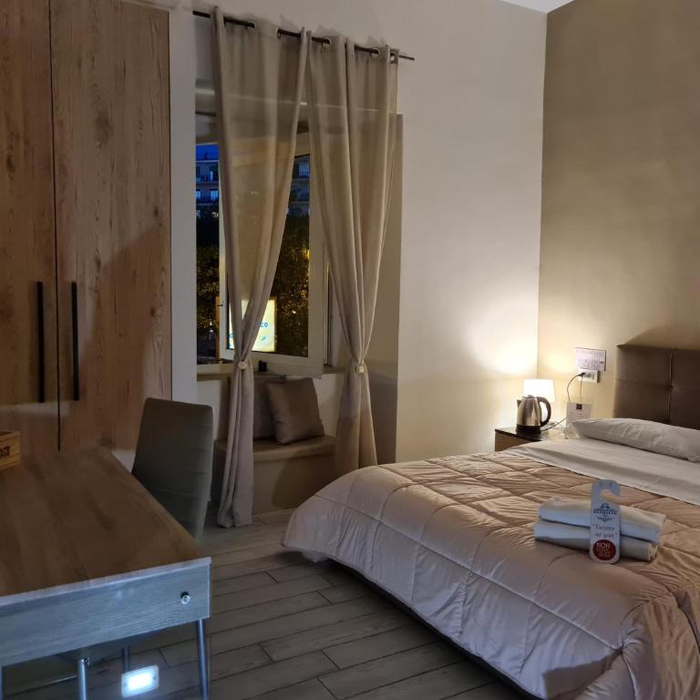 ESPOSITO PLAZA- ROOMS & SUITE - Camera Matrimoniale - 3