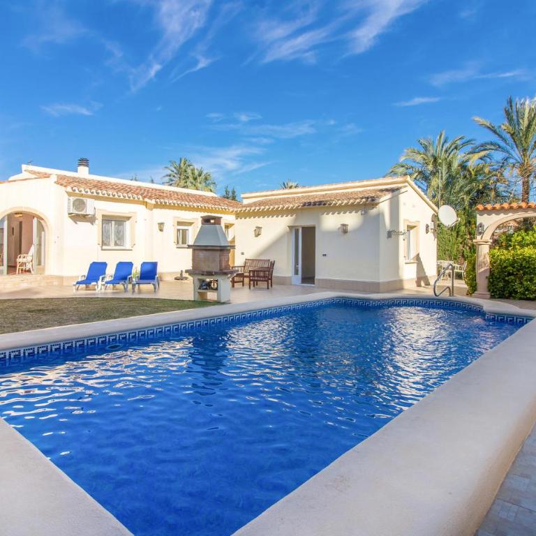 Beautiful Home In Dénia - Casa Vacacional de 3 dormitorios - 1