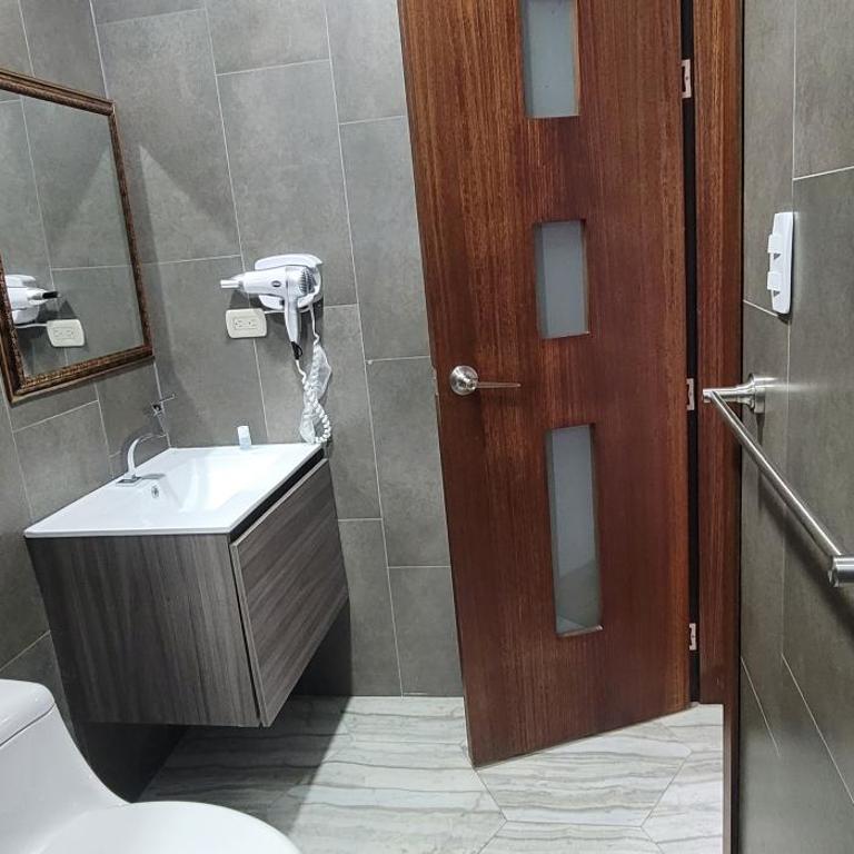 Hosteria Santa Ana - King Suite - 4